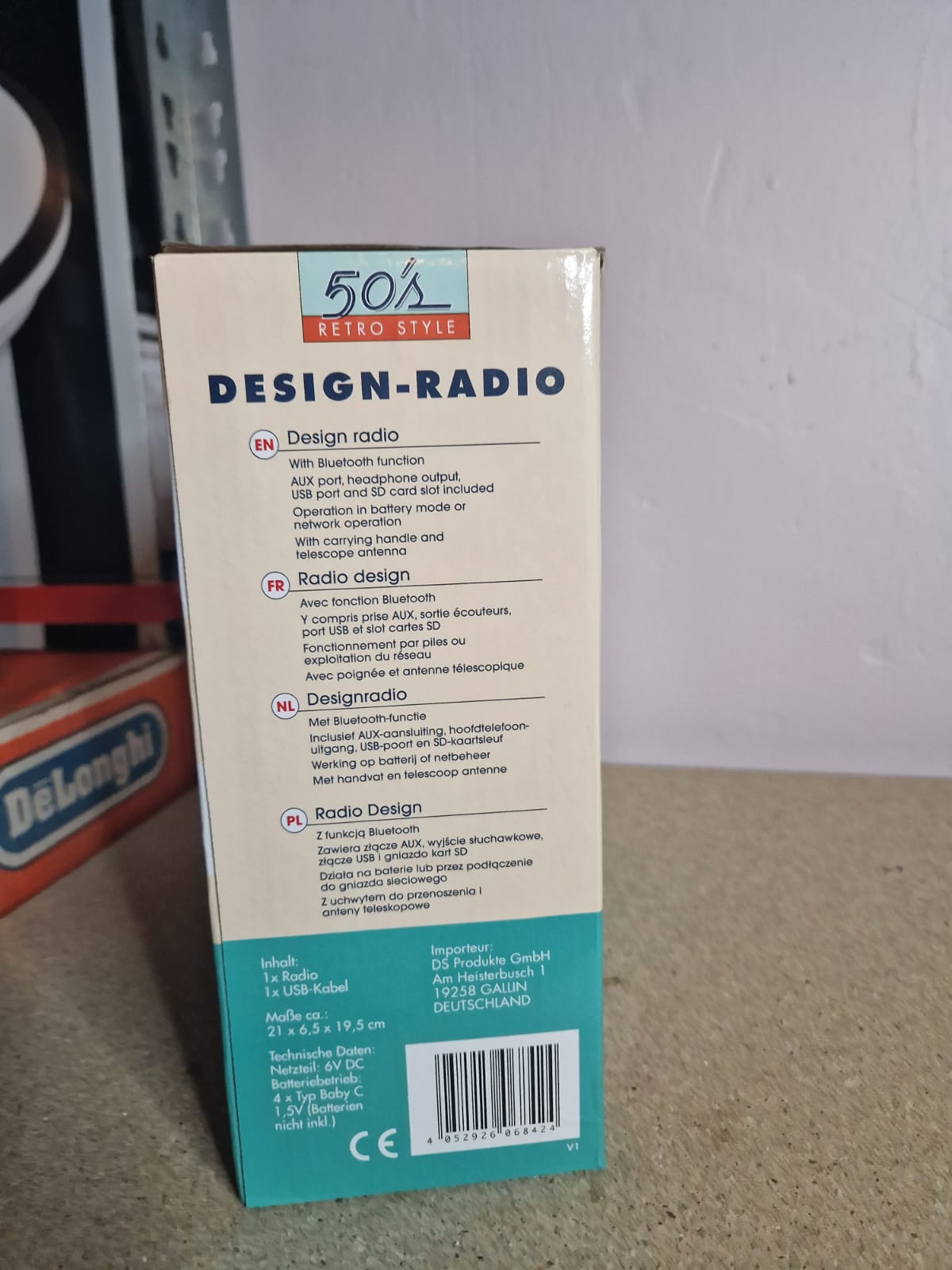 Tragbares Radio im angesagten 50's Retro Style Bluetooth USB SD Kartenslot Kopfhörerausgang